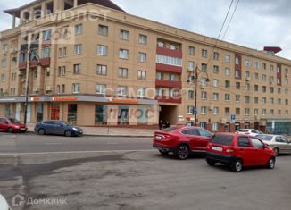 Двухкомнатная квартира на продажу, 54.2 м2, Курская область, Красная площадь, 2/4