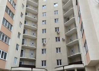 Продается 2-ком. квартира, 61 м2, Краснодар, Домбайская улица, 10