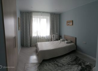 Продаю пятикомнатную квартиру, 264.9 м2, поселок городского типа Емельяново, улица 2-х Борцов, 37