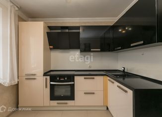 Продам 2-ком. квартиру, 53 м2, Тюмень, Полевая улица, 12А