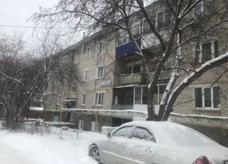 Продажа 3-ком. квартиры, 63 м2, Арамиль, улица Горбачева, 3
