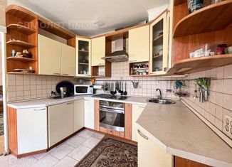 Продам трехкомнатную квартиру, 75.9 м2, Москва, Жулебинский бульвар, 40к2, Жулебинский бульвар