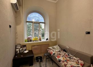 Продаю квартиру студию, 27 м2, Оренбург, улица Аксакова, 16, Центральный район