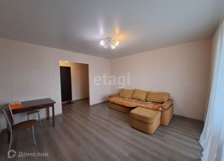 Сдается в аренду 1-ком. квартира, 40 м2, Миасс, улица 8 Марта, 147