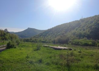 Продаю земельный участок, 86 сот., посёлок городского типа Куйбышево, улица Ленина, 19А