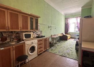 Продаю комнату, 26 м2, Астрахань, улица Адмирала Нахимова, 16