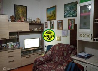 Продается двухкомнатная квартира, 40 м2, Крымск, улица Свердлова