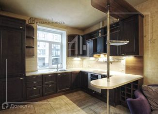 Продается трехкомнатная квартира, 73 м2, Санкт-Петербург, улица Савушкина, 72, метро Старая Деревня