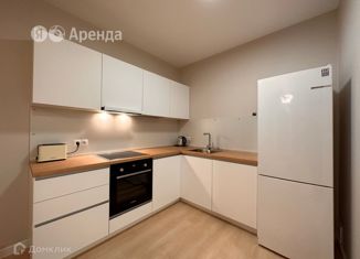 Сдается 2-ком. квартира, 44 м2, Ленинградская область, улица Кленовая роща, 1к3