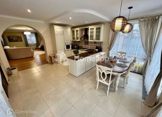 Таунхаус на продажу, 225 м2, деревня Десна, коттеджный посёлок Витязь, 180/1с1