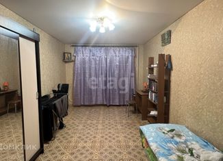 Продажа 2-комнатной квартиры, 50 м2, поселок Никольское, улица Мира, 1