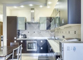 Сдаю в аренду 3-комнатную квартиру, 147 м2, Москва, улица Кутузова, 11к4, улица Кутузова