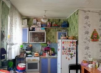 Продам 2-комнатную квартиру, 44 м2, Мыски, 8-й квартал, 3