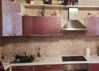 Продам 3-ком. квартиру, 72 м2, Москва, бульвар Адмирала Ушакова, 8, бульвар Адмирала Ушакова