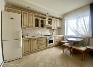 Сдам 3-ком. квартиру, 58 м2, село Сновицы, Центральная улица, 78Б