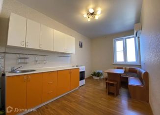 Продажа трехкомнатной квартиры, 72.2 м2, Краснодар, ЖК Легенда, улица имени 40-летия Победы, 141