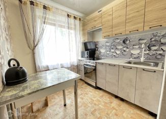 Продам трехкомнатную квартиру, 61.9 м2, Петропавловск-Камчатский, Дальняя улица, 40, микрорайон Кирпичики