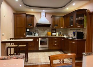 Продажа 3-комнатной квартиры, 111.9 м2, Москва, улица Лавочкина, 34к1, улица Лавочкина
