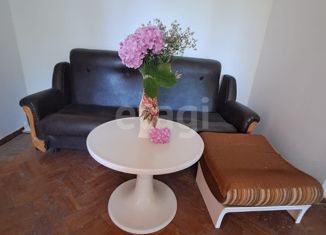 Продам 3-комнатную квартиру, 46 м2, Сочи, Курская улица, 46