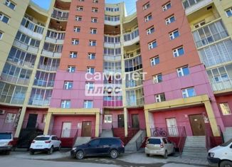 Продается двухкомнатная квартира, 77 м2, Саха (Якутия), улица Орджоникидзе, 56