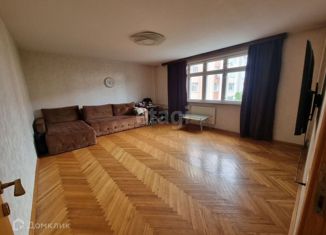 Продам трехкомнатную квартиру, 95 м2, Малоярославец, Тюменская улица, 4к1