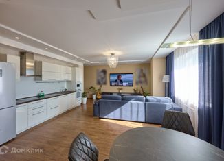 Продам 3-комнатную квартиру, 89.7 м2, Челябинская область, улица Курчатова, 22