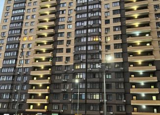 Продаю 2-ком. квартиру, 61 м2, Ростов-на-Дону, ЖК Сердце Ростова, улица Герасименко, 17/4