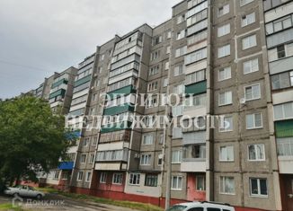 Продается 4-комнатная квартира, 76.6 м2, Курск, проспект Ленинского Комсомола, 52