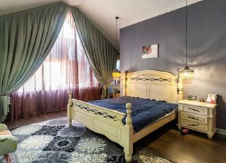 Продаю 4-комнатную квартиру, 140 м2, Севастополь, Новороссийская улица, 50, Ленинский район