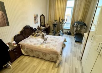 Двухкомнатная квартира на продажу, 98 м2, Новомосковск, улица Кукунина, 7