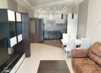 Продается 1-ком. квартира, 52 м2, Екатеринбург, улица Ткачей, 17, метро Чкаловская