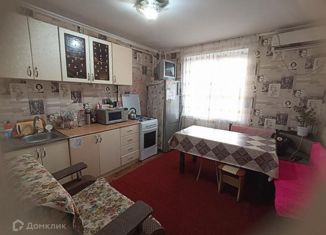 Продается 1-ком. квартира, 36 м2, Крымск, Курганная улица