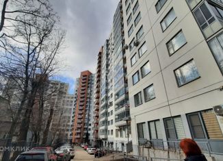 Продам 2-комнатную квартиру, 52.2 м2, Санкт-Петербург, проспект Тореза, 44к2