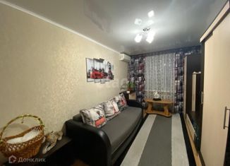 Продам 4-комнатную квартиру, 98 м2, Батайск, улица Северный Массив, 4