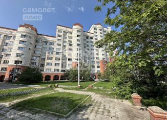 Продается трехкомнатная квартира, 140.8 м2, Барнаул, Партизанская улица, 132