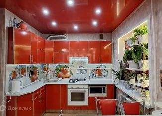 Продается двухкомнатная квартира, 45.2 м2, Новомосковск, улица Шахтёров, 18