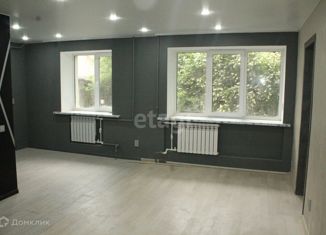 Двухкомнатная квартира на продажу, 47 м2, Осташков, Рабочая улица, 50