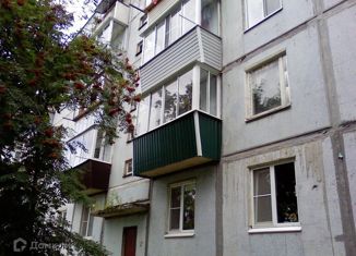 Продаю 2-комнатную квартиру, 49 м2, село Грабцево, улица Курсантов, 1