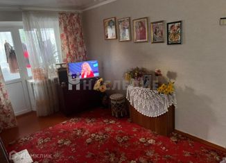 Продается двухкомнатная квартира, 45.3 м2, Шахты, проспект Ленинского Комсомола, 45