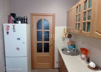 Продается двухкомнатная квартира, 51 м2, Омск, Краснознамённая улица, 22