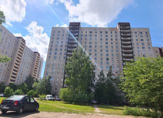 Продаю 3-ком. квартиру, 80 м2, Санкт-Петербург, Земский переулок, 8к2, Земский переулок
