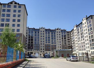 Продается 2-ком. квартира, 81 м2, Нальчик, улица Тарчокова, 31, район Мей