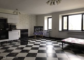 Продаю 4-ком. квартиру, 79.7 м2, Сарапул, улица Фрунзе, 9