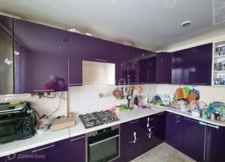 Продажа 2-ком. квартиры, 50.7 м2, деревня Крутые Выселки, улица Герасимова, 4, ЖК Изумрудный Город