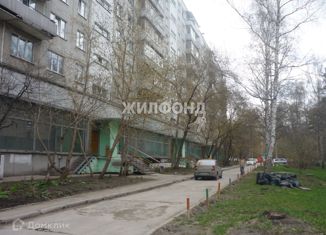 Продажа 3-ком. квартиры, 62 м2, Новосибирск, улица Терешковой, 12, улица Терешковой
