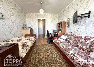 Продаю трехкомнатную квартиру, 68 м2, поселок городского типа Заозерное, Солнечная улица