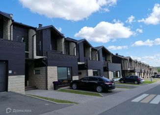 Продаю таунхаус, 140 м2, Октябрьский, улица Баяна Зарипова