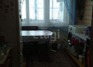 Продаю 3-ком. квартиру, 55.5 м2, рабочий посёлок Саргатское, улица Строителей, 1А