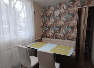 Продается 3-комнатная квартира, 60 м2, Краснодарский край, улица Карла Маркса, 86