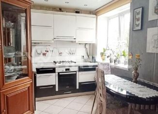 Продаю двухкомнатную квартиру, 40 м2, поселок Южный, 27К-188